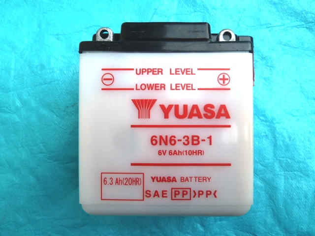Batterie 6N6-3B-1 (6V 6AH)(livrée sans acide)