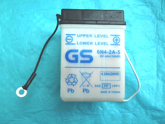 Batterie 6N4-2A-5 (6V 4AH)(livrée sans acide)